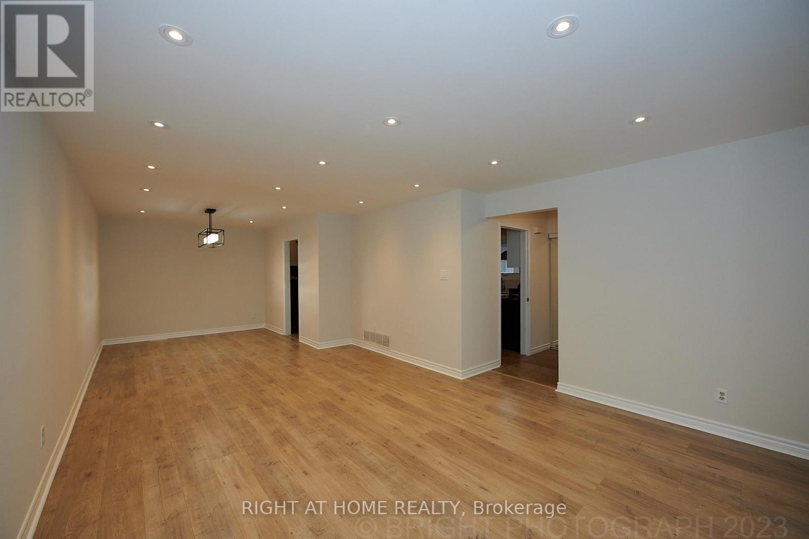 36 Ladner Drive, Toronto, Ontario  M2J 3Z7 - Photo 4 - C12629062