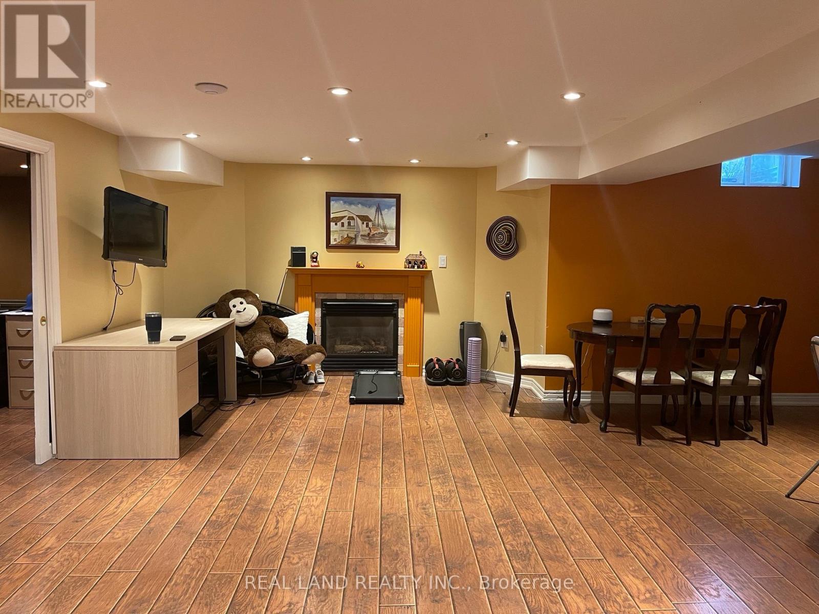 BASEMENT - 21 VICTORIA WOOD AVENUE, Markham, Ontario