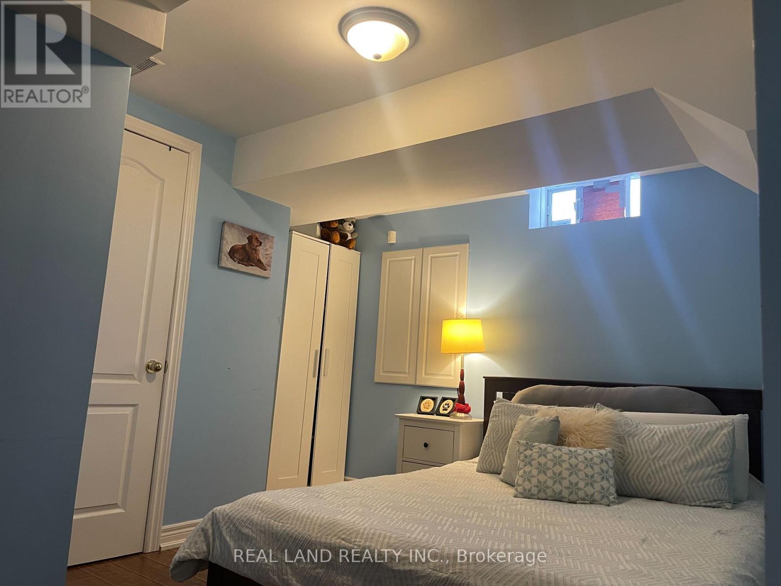 Basement - 21 Victoria Wood Avenue, Markham, Ontario  L6E 1X7 - Photo 4 - N12629066