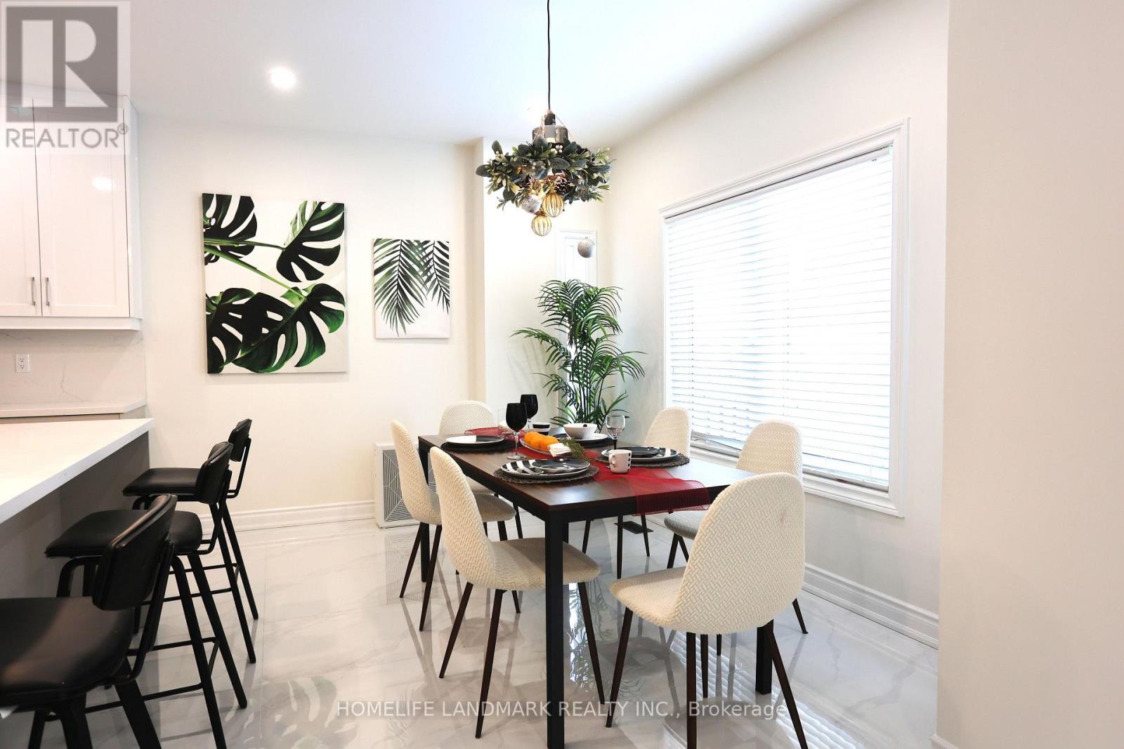 3861 Mulligan Cross, Mississauga, Ontario  L5M 7B2 - Photo 10 - W12611752