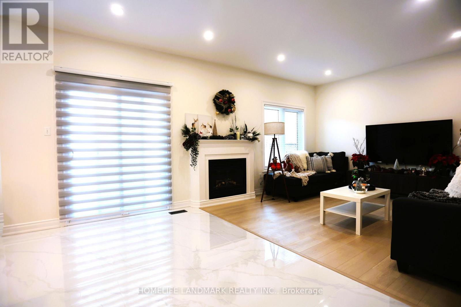 3861 Mulligan Cross, Mississauga, Ontario  L5M 7B2 - Photo 11 - W12611752