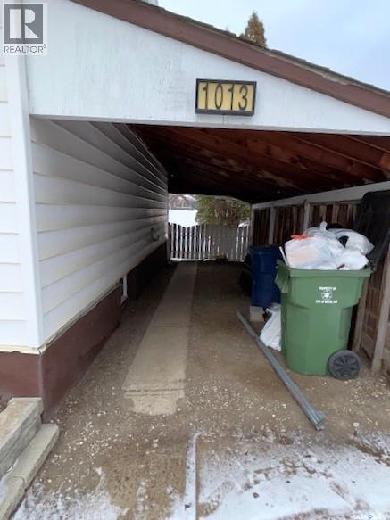 1013 Grayson Crescent, Moose Jaw, Saskatchewan  S6H 3E9 - Photo 2 - SK025556
