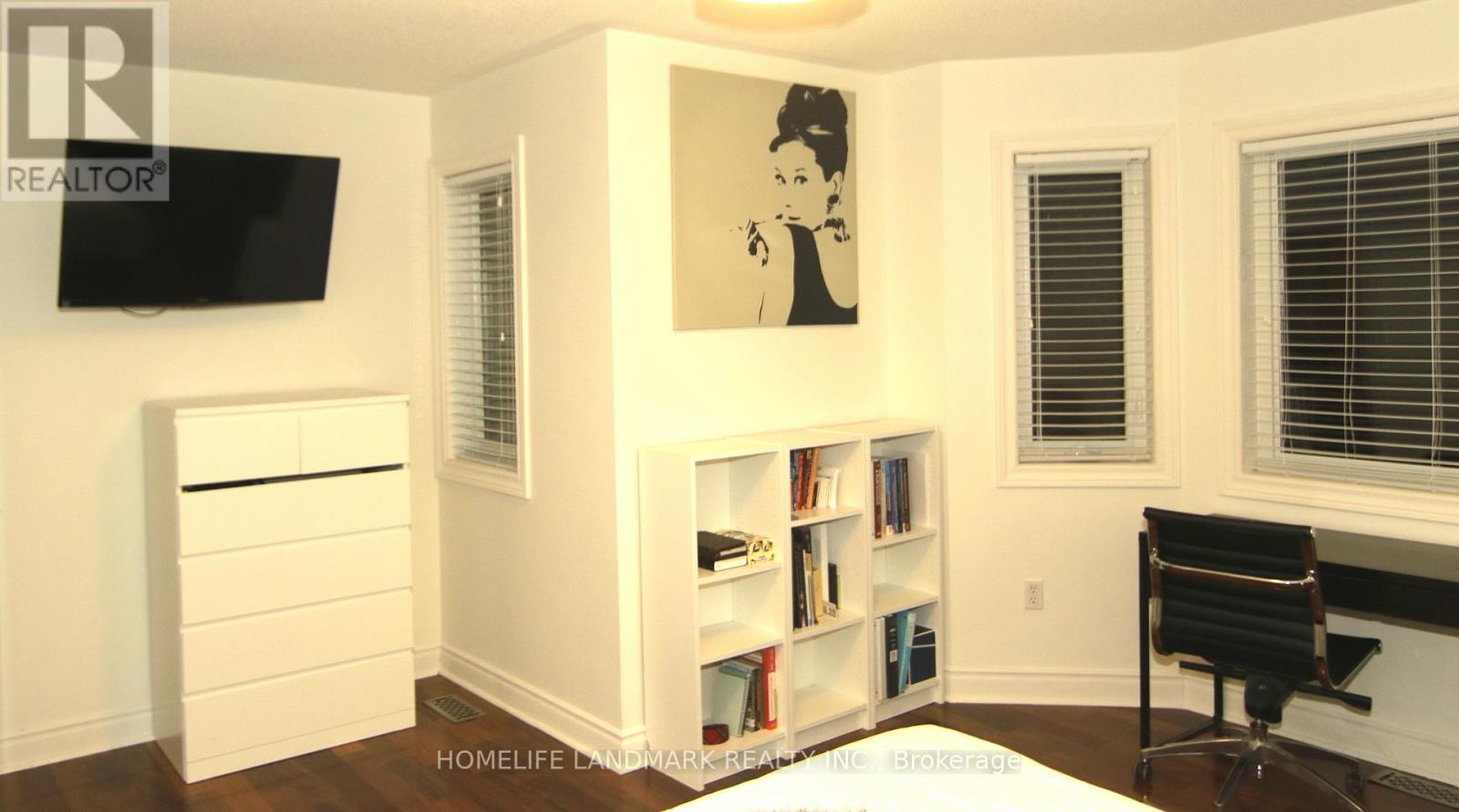 3861 Mulligan Cross, Mississauga, Ontario  L5M 7B2 - Photo 22 - W12611752