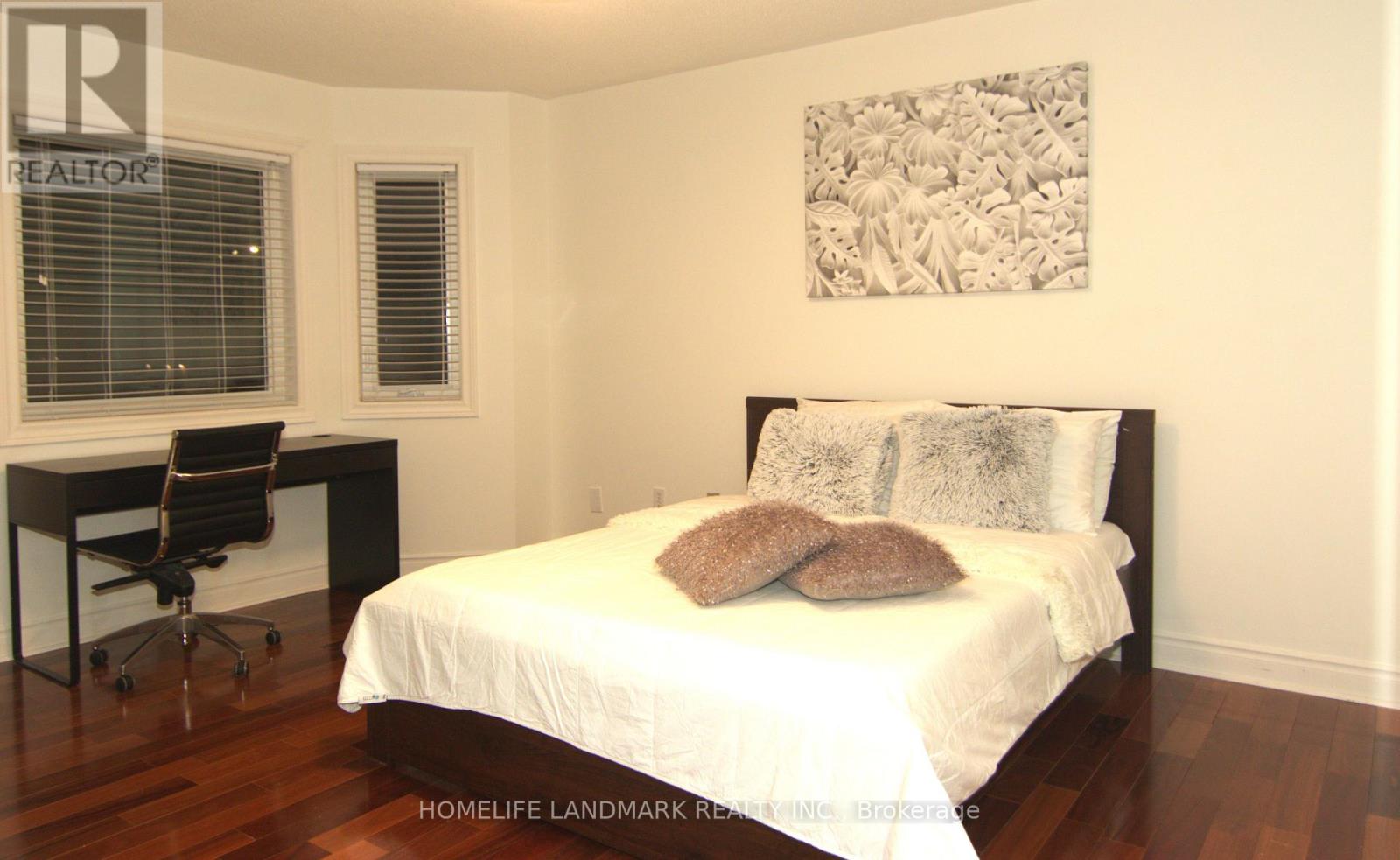 3861 Mulligan Cross, Mississauga, Ontario  L5M 7B2 - Photo 21 - W12611752