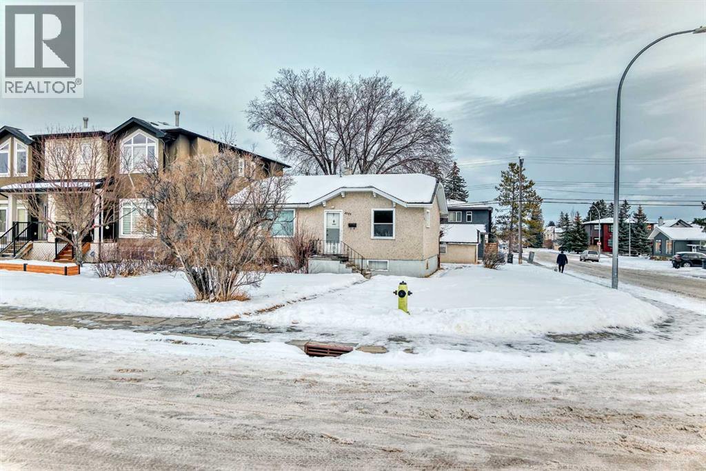 2238 32 Street Sw, Calgary, Alberta  T3E 2R5 - Photo 2 - A2274431