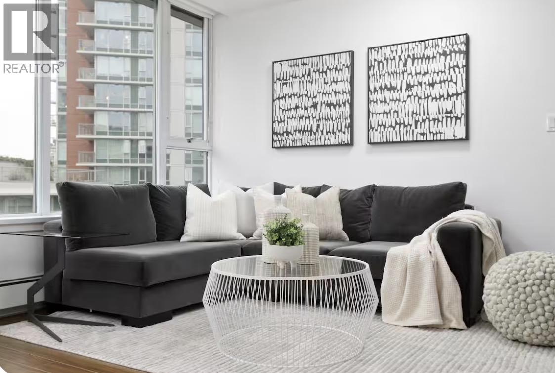 701 633 Abbott Street, Vancouver, British Columbia V6B 0J3 - Photo 2 - R3072741