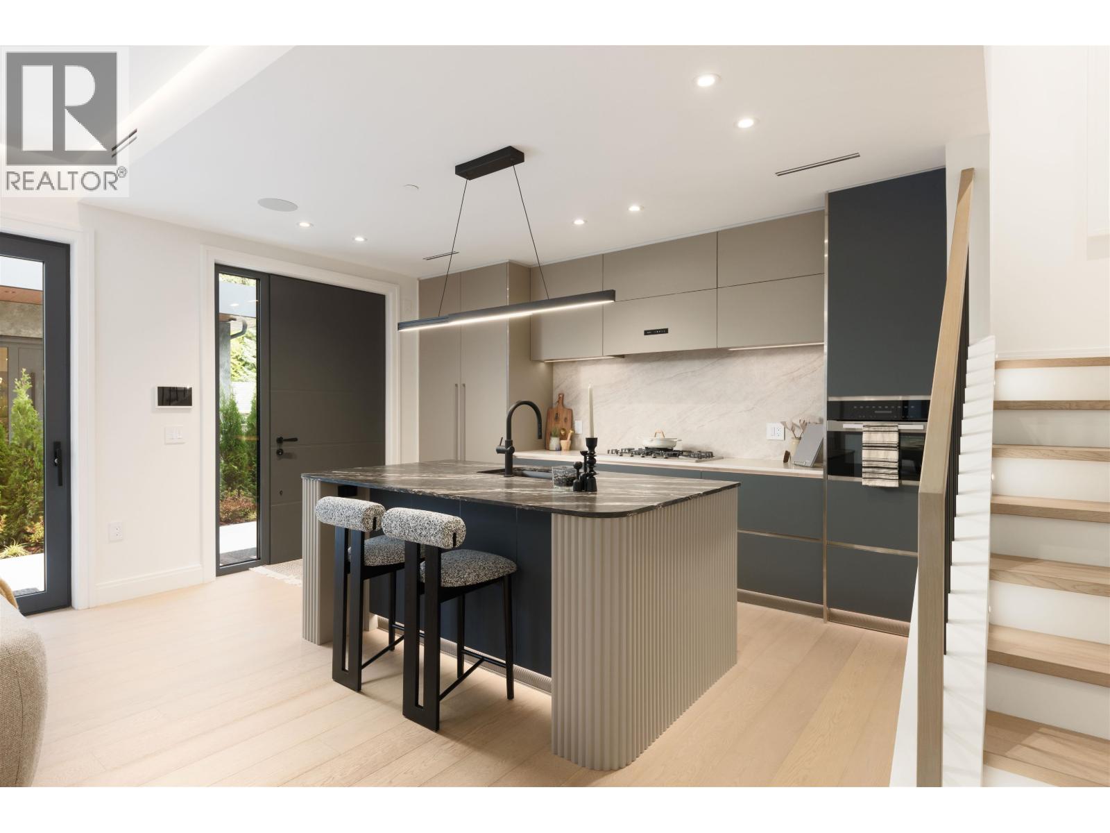 1 1177 W 33rd Avenue, Vancouver, British Columbia V0V 0V0 - Photo 10 - R3073339