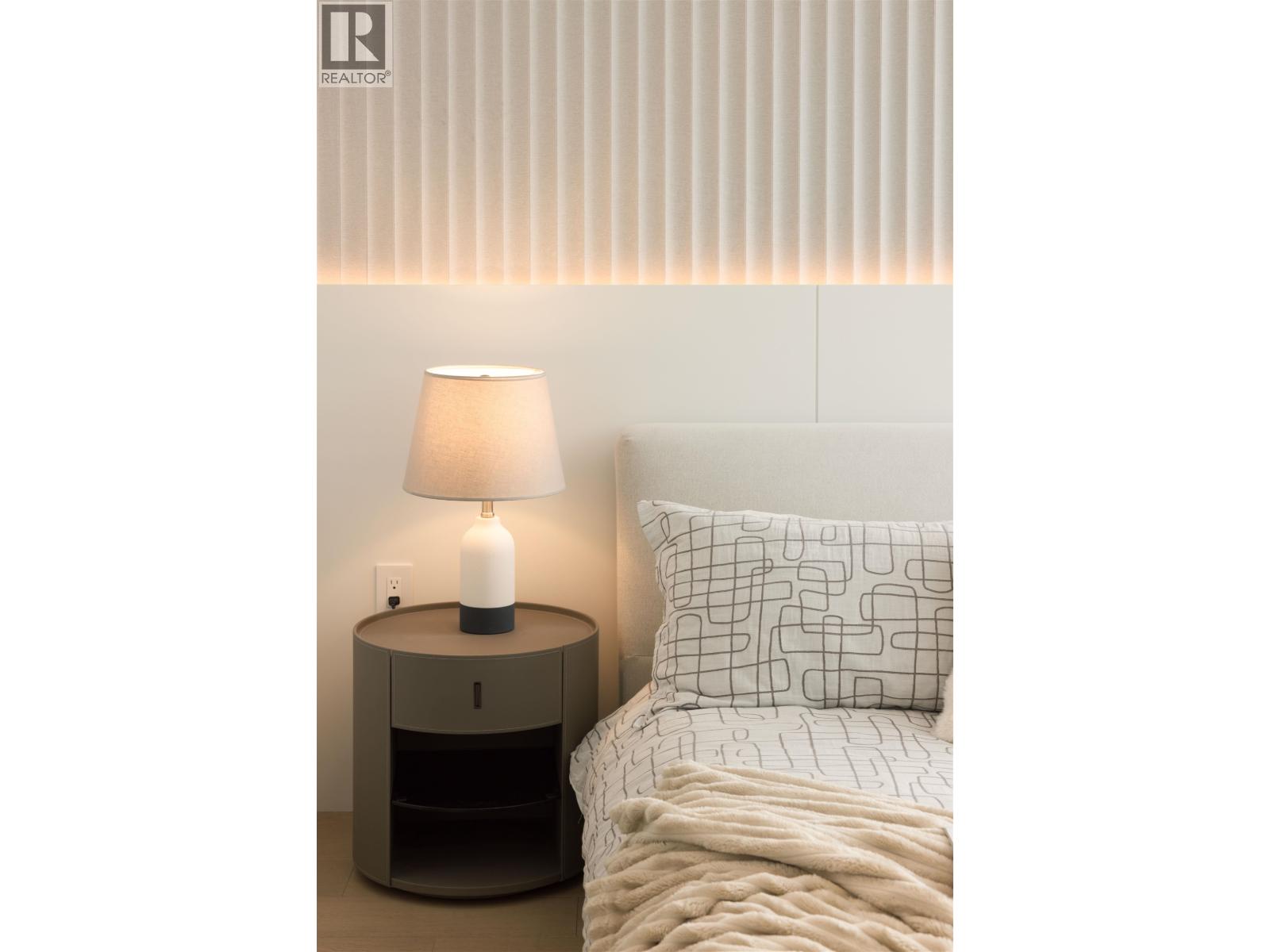 1 1177 W 33rd Avenue, Vancouver, British Columbia V0V 0V0 - Photo 26 - R3073339