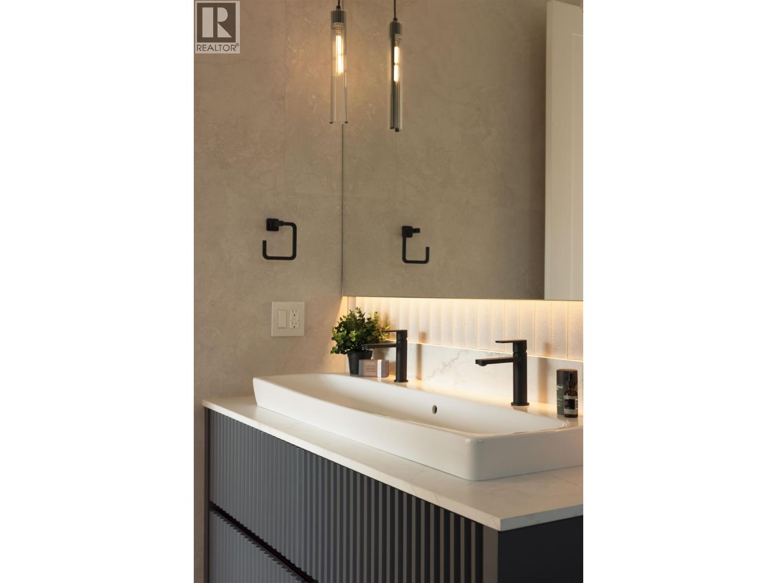 1 1177 W 33rd Avenue, Vancouver, British Columbia V0V 0V0 - Photo 28 - R3073339