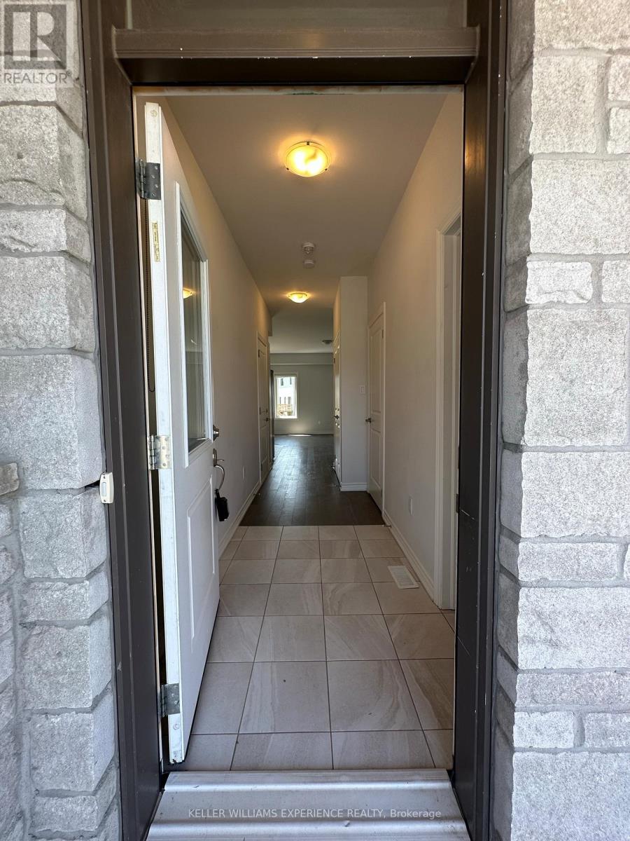 114 Jewel Street, Blue Mountains, Ontario  N0H 1J0 - Photo 3 - X12416620