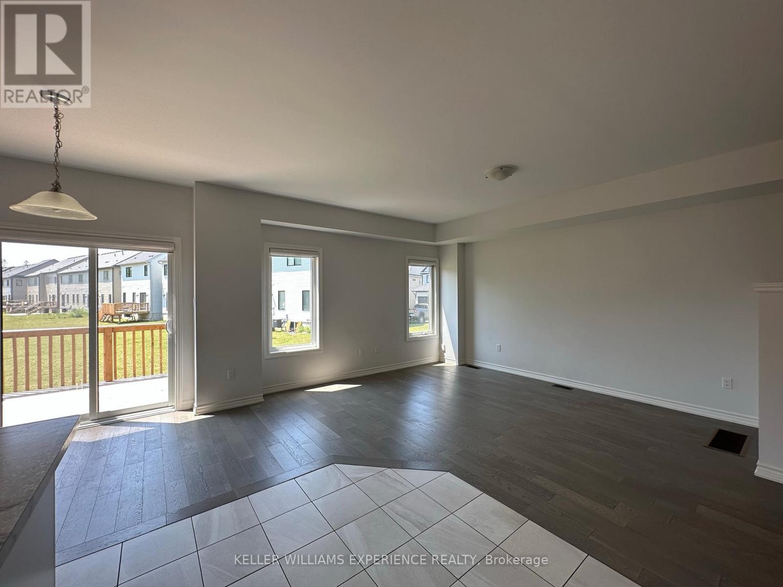 114 Jewel Street, Blue Mountains, Ontario  N0H 1J0 - Photo 7 - X12416620