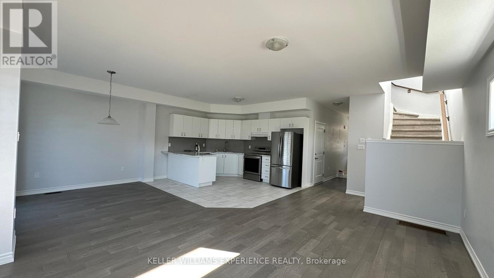 101 Addison Street, Blue Mountains, Ontario  N0H 1J0 - Photo 11 - X12415146