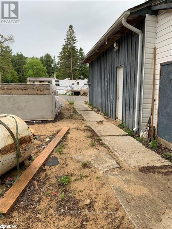 8240 Main Street, Adjala-Tosorontio, Ontario  L0M 1M0 - Photo 31 - N12623120