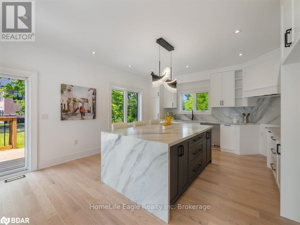 1242 Killarney Beach Road, Innisfil, Ontario  L0L 1W0 - Photo 10 - N12623220