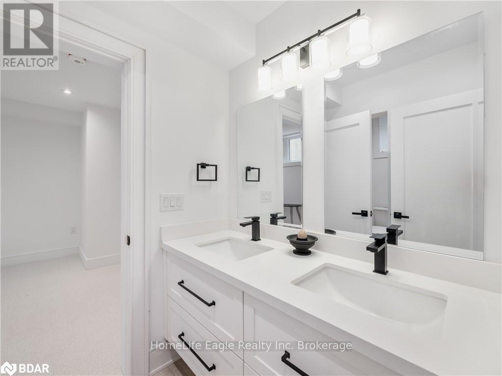 1242 Killarney Beach Road, Innisfil, Ontario  L0L 1W0 - Photo 32 - N12623220