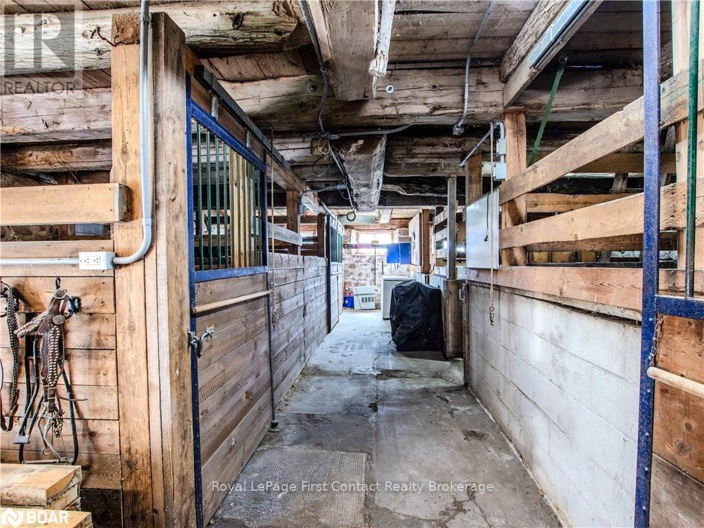 2041 Flos Rd Four Road W, Springwater, Ontario  L0L 2K0 - Photo 25 - S12623022