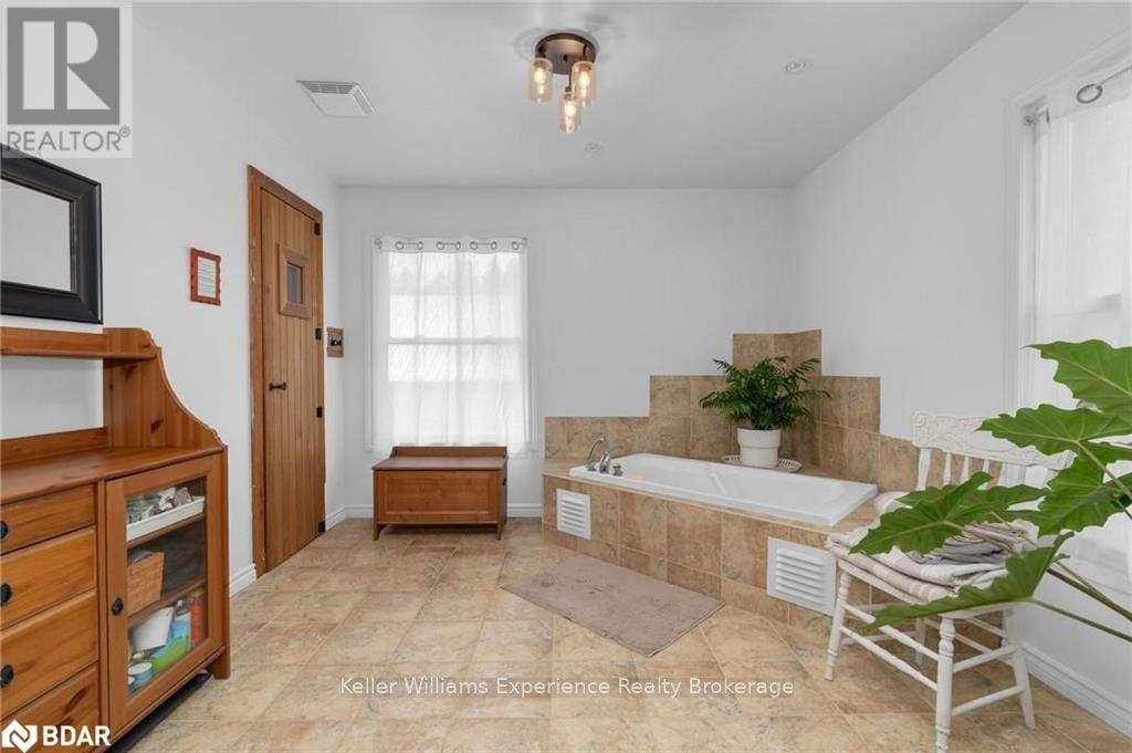 1398 Old Second Road North Road, Springwater, Ontario  L0L 2K0 - Photo 10 - S12623152