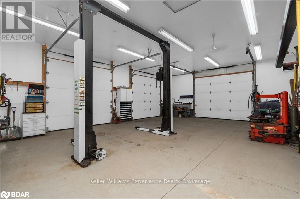 1398 Old Second Road North Road, Springwater, Ontario  L0L 2K0 - Photo 17 - S12623152