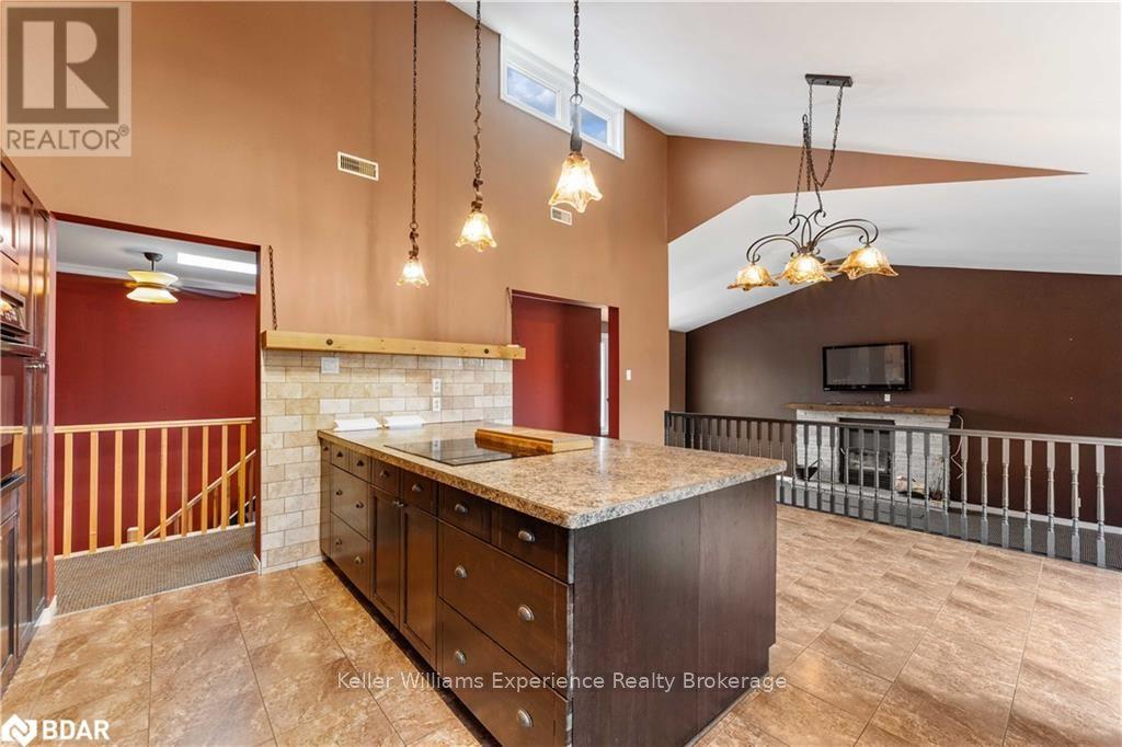 2717 3/4 Sunn Side Side Road, Clearview, Ontario  L0M 1N0 - Photo 12 - S12623208