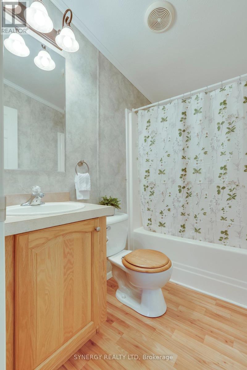 461 Richard Crescent, Strathroy-Caradoc, Ontario  N7G 0C5 - Photo 16 - X12213606