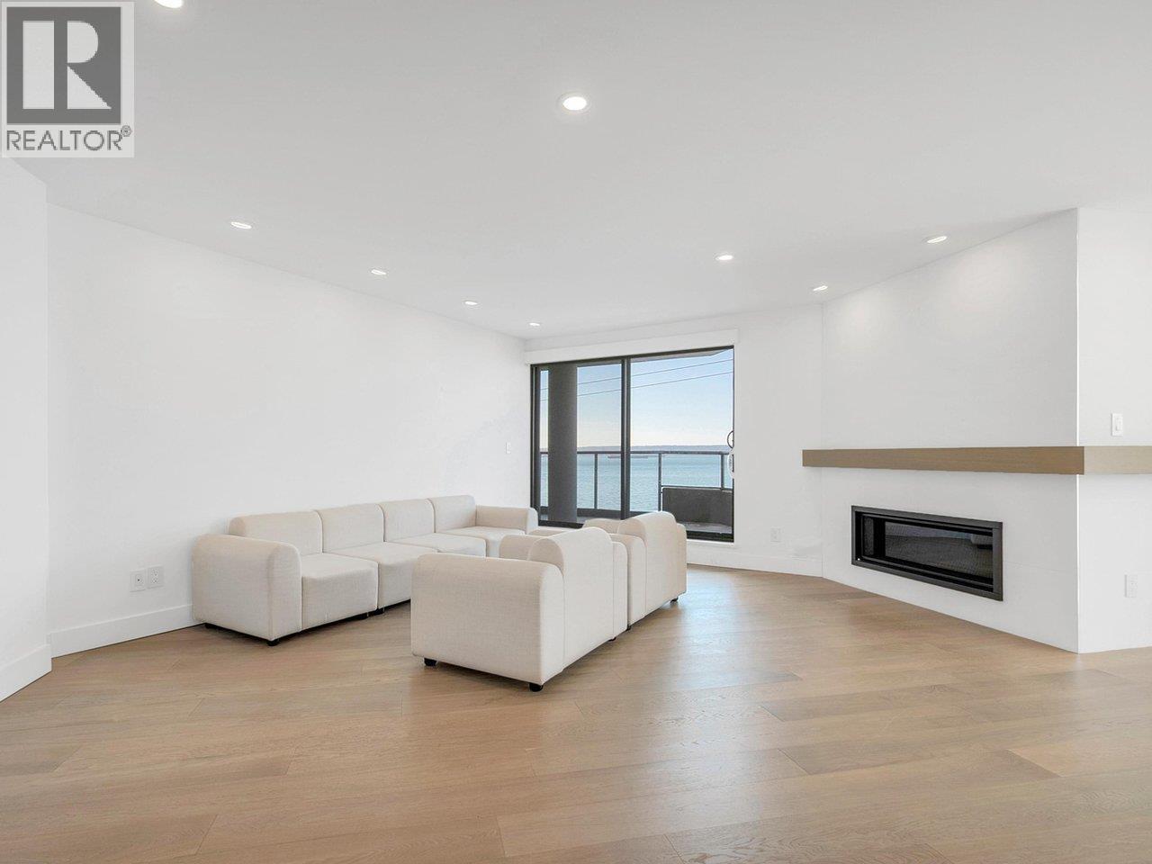 203 2190 Argyle Avenue, West Vancouver, British Columbia  V7V 1A4 - Photo 7 - R3052837