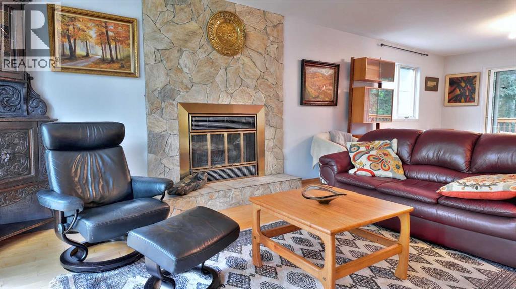 908 Larch Place, Canmore, Alberta T1W 1S5 - Photo 15 - A2273658