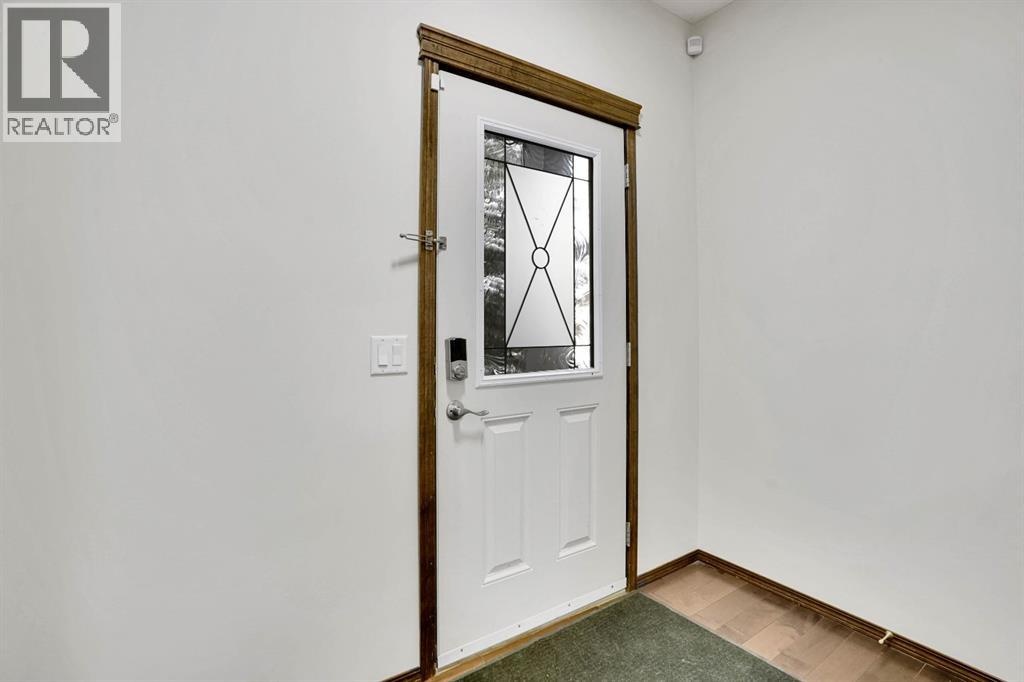 142 Everoak Green Sw, Calgary, Alberta  T2Y 0J6 - Photo 4 - A2272686