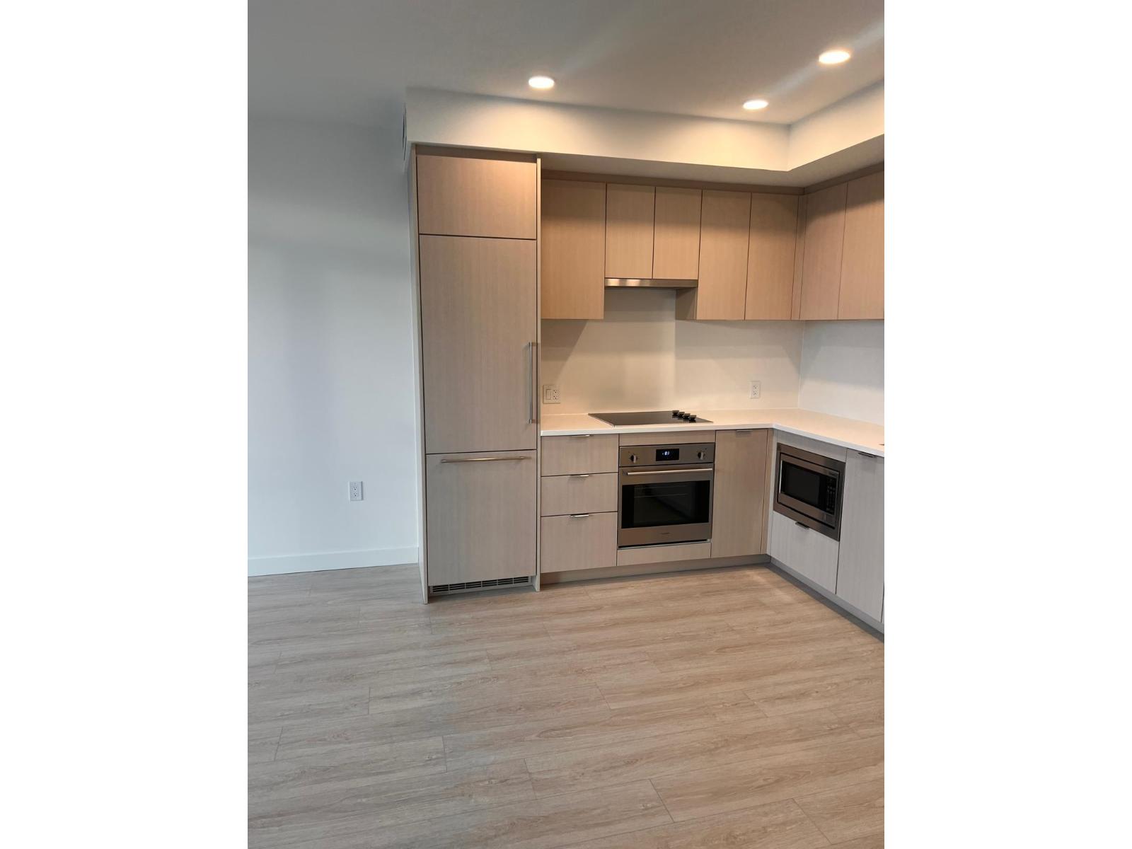 606 13675 107a Avenue, Surrey, British Columbia V3T 0X3 - Photo 2 - R3073373