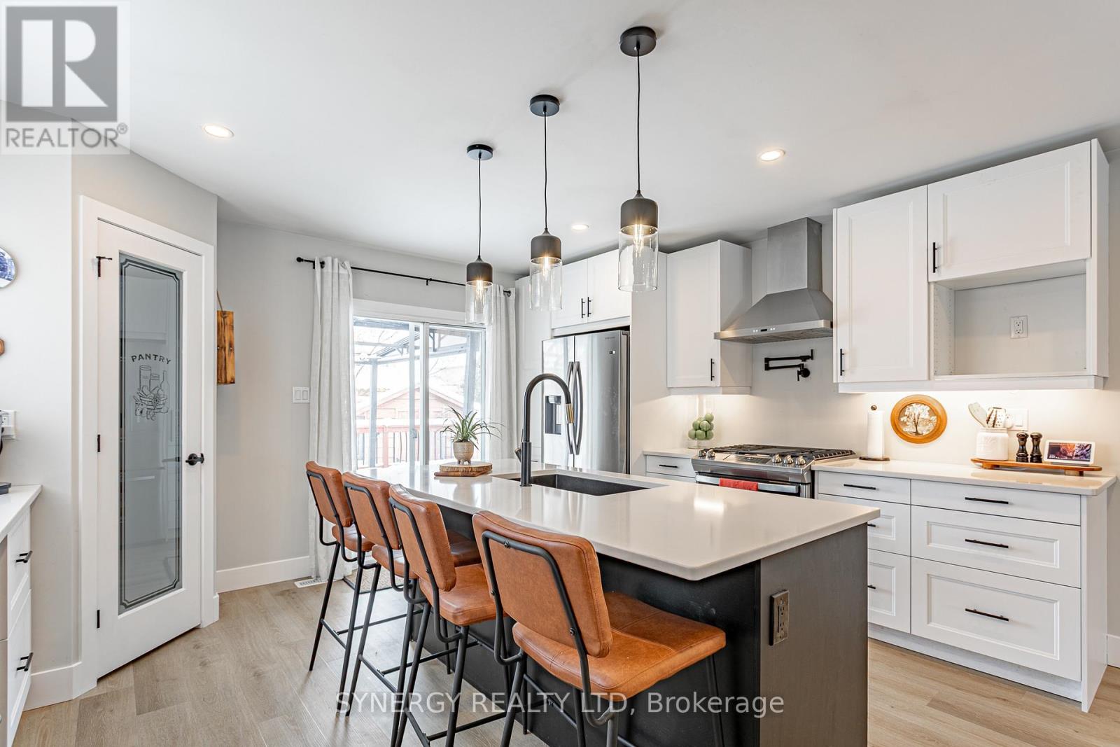 29 Juniper Crescent, Strathroy-Caradoc, Ontario  N7G 4G4 - Photo 12 - X12629124