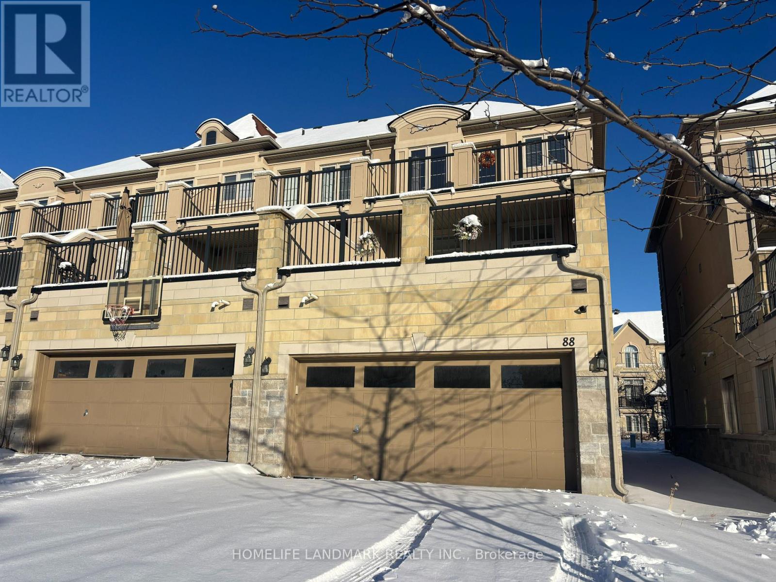88 Grand Trunk Avenue, Vaughan, Ontario  L6A 0Y4 - Photo 2 - N12629090