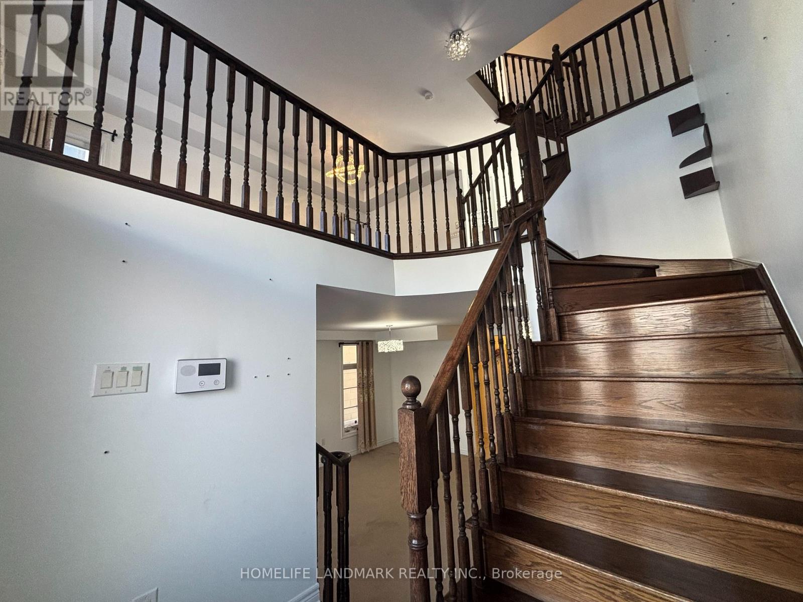 88 Grand Trunk Avenue, Vaughan, Ontario  L6A 0Y4 - Photo 3 - N12629090