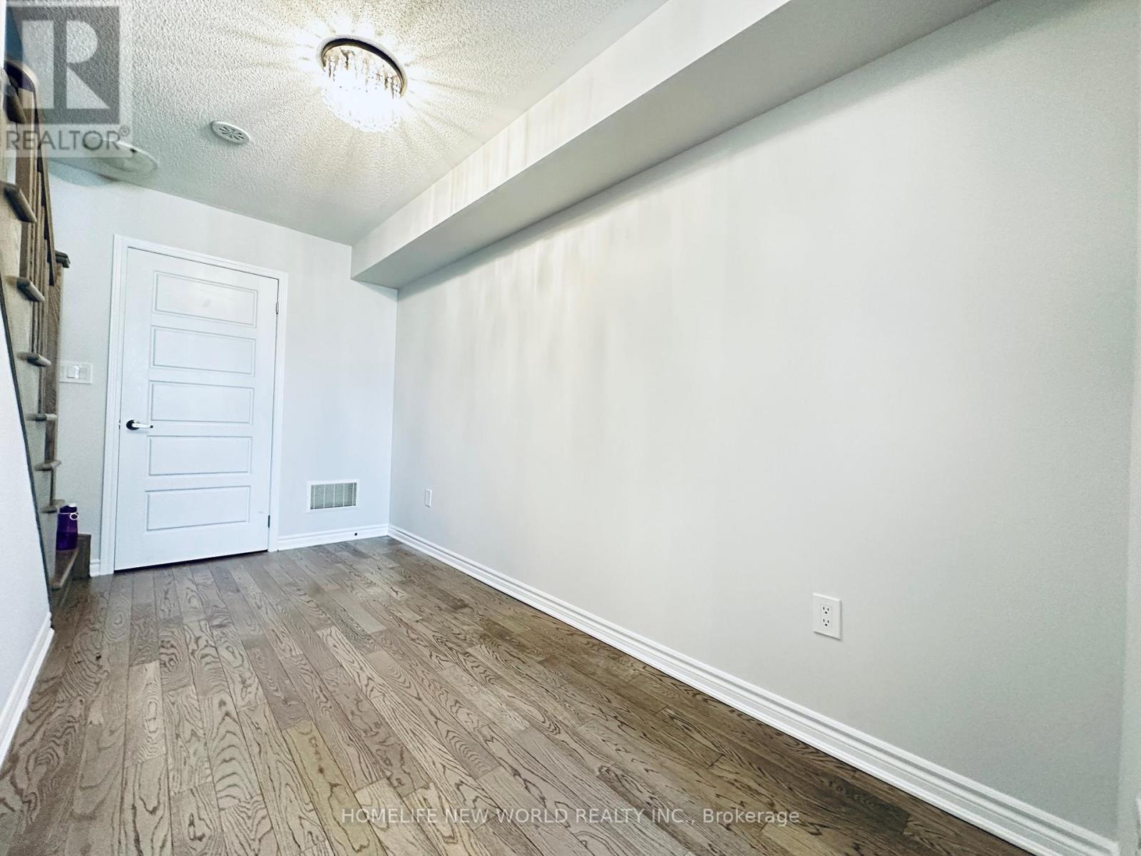 91 Mcalister Avenue, Richmond Hill, Ontario  L4S 0L2 - Photo 2 - N12629106