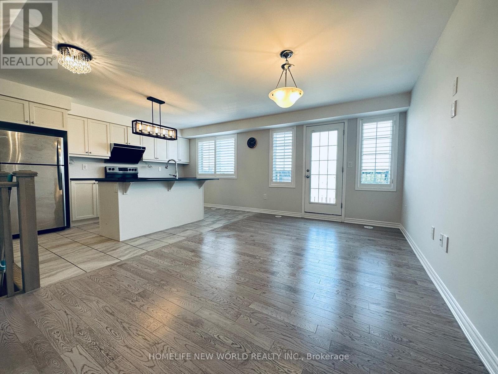 91 Mcalister Avenue, Richmond Hill, Ontario  L4S 0L2 - Photo 5 - N12629106