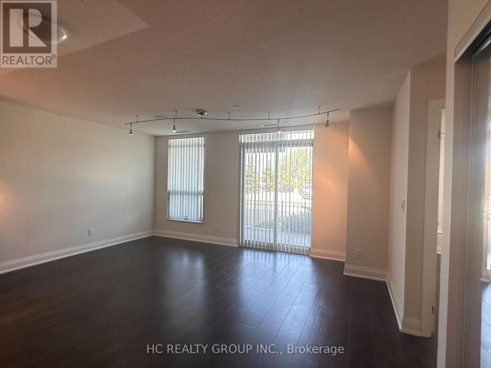 113 - 75 Norman Bethune Avenue, Richmond Hill, Ontario  L4B 0B6 - Photo 5 - N12629118