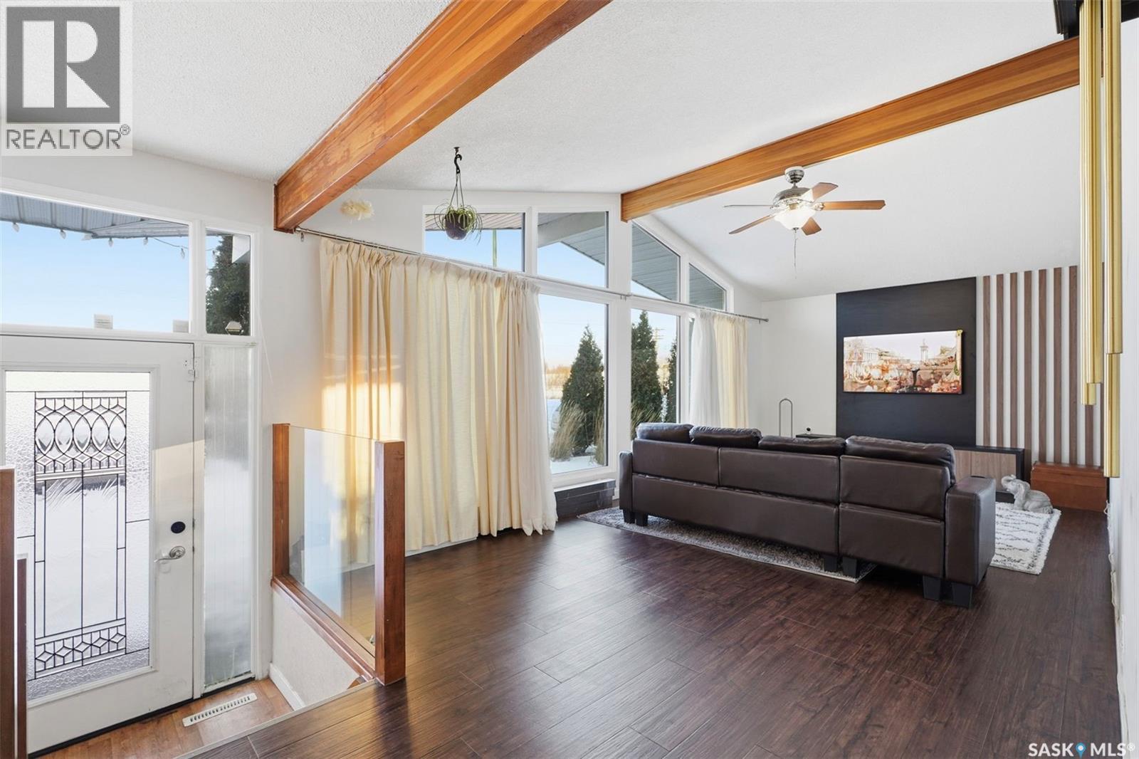 3020 14th Street E, Saskatoon, Saskatchewan S7H 0B4 - Photo 3 - SK025502