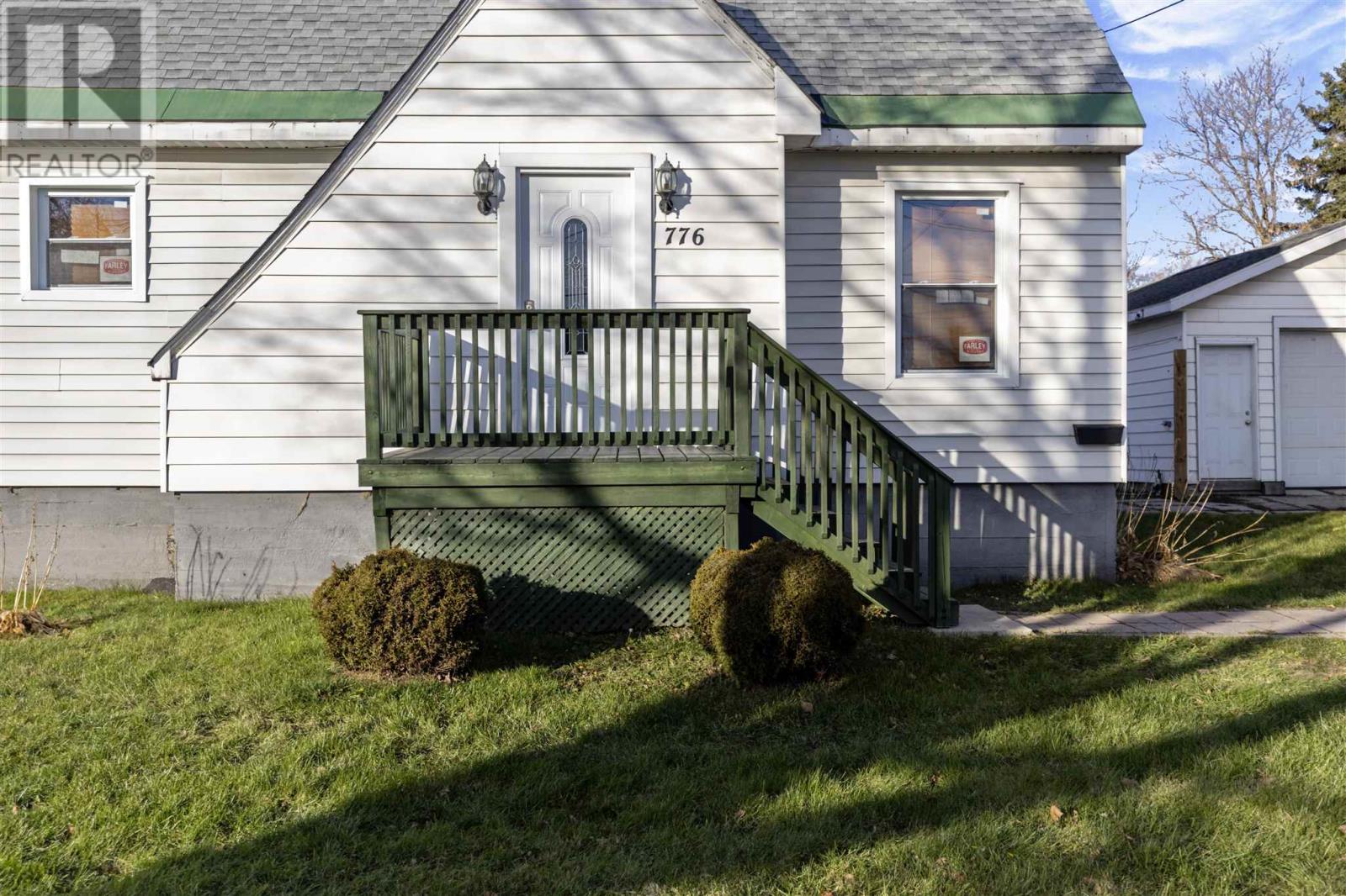 776 Second Lin W, Sault Ste. Marie, Ontario P6C 2K9 - Photo 2 - SM253330