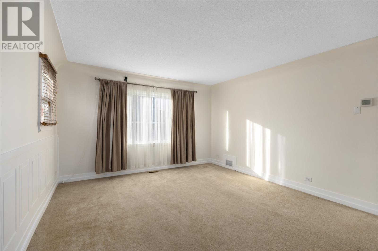 776 Second Lin W, Sault Ste. Marie, Ontario P6C 2K9 - Photo 3 - SM253330