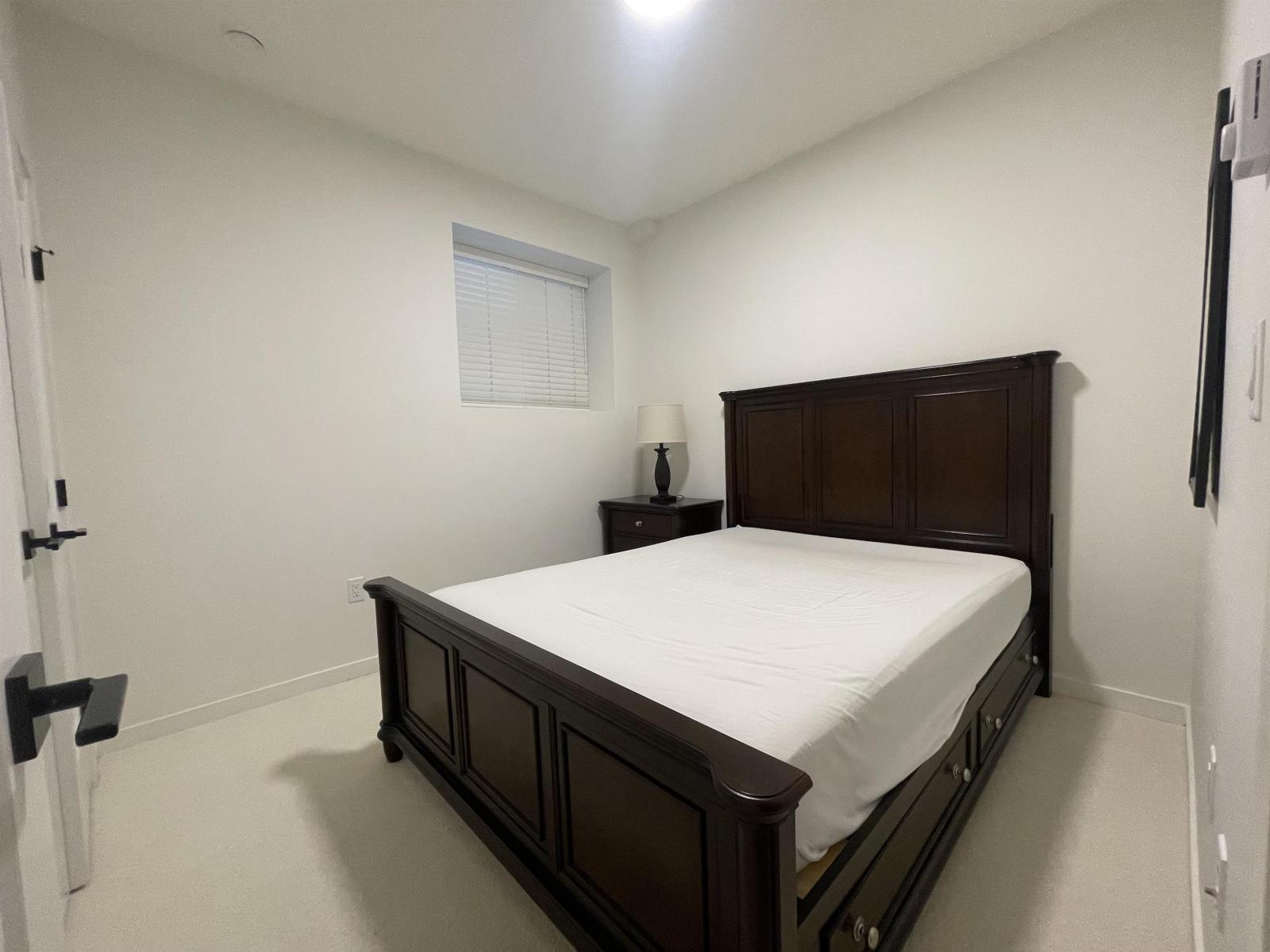 Basement-1965x 76a Avenue, Langley, British Columbia V2Y 3V3 - Photo 4 - R3073643