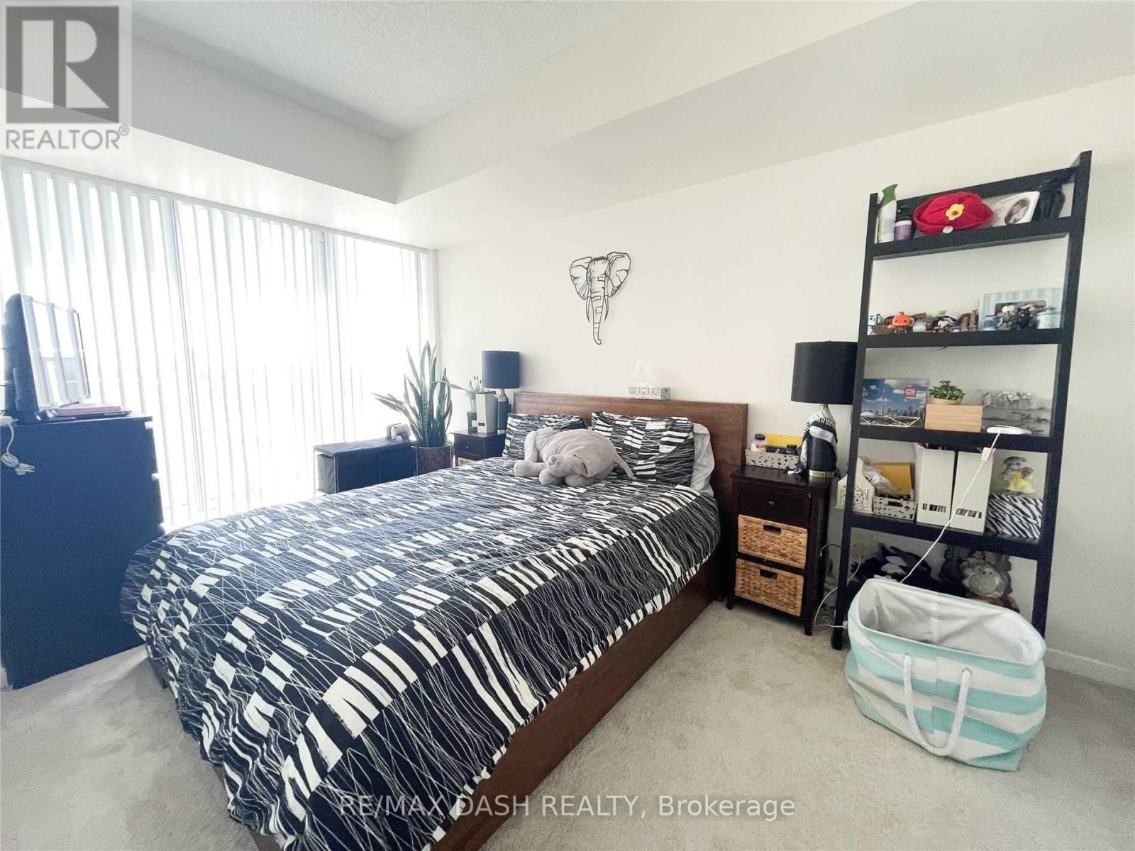 811 - 1040 The Queens Way, Toronto (Islington-City Centre West), Ontario  M8Z 0A7 - Photo 5 - W12614466