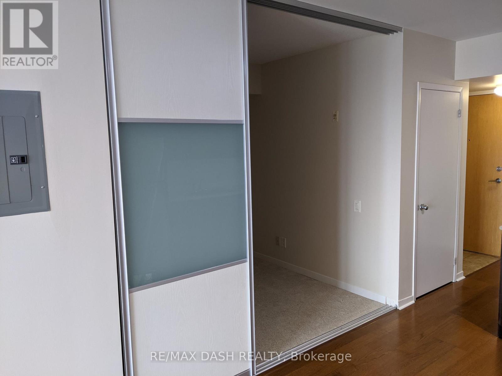 811 - 1040 The Queens Way, Toronto (Islington-City Centre West), Ontario  M8Z 0A7 - Photo 6 - W12614466