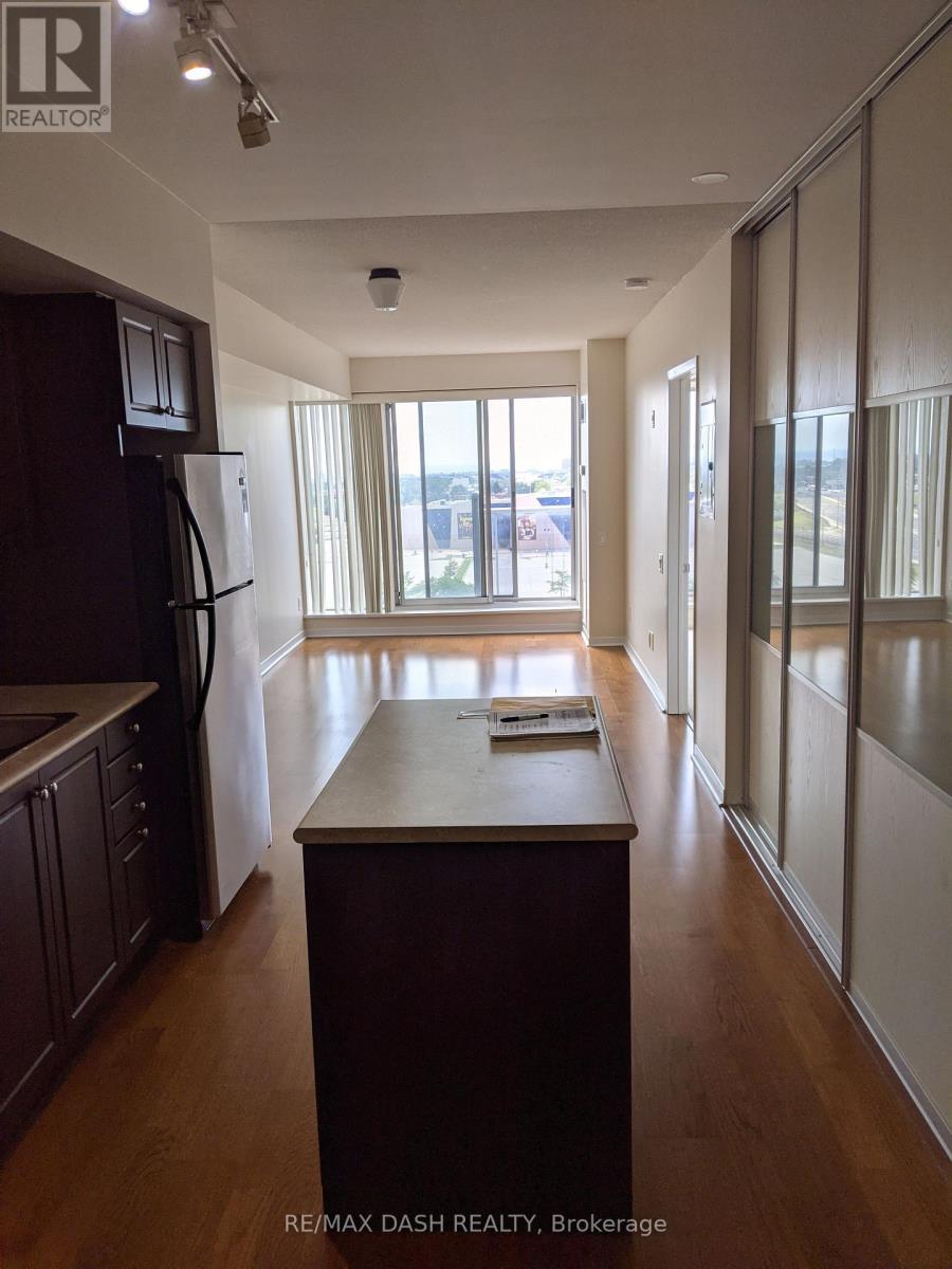 811 - 1040 The Queens Way, Toronto (Islington-City Centre West), Ontario  M8Z 0A7 - Photo 2 - W12614466