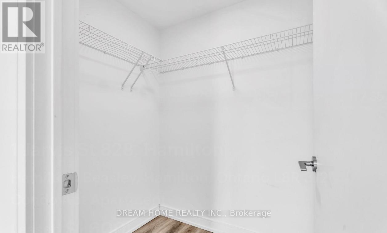 728 - 1 Jarvis St Street, Hamilton, Ontario  L8R 3J2 - Photo 11 - X12629024