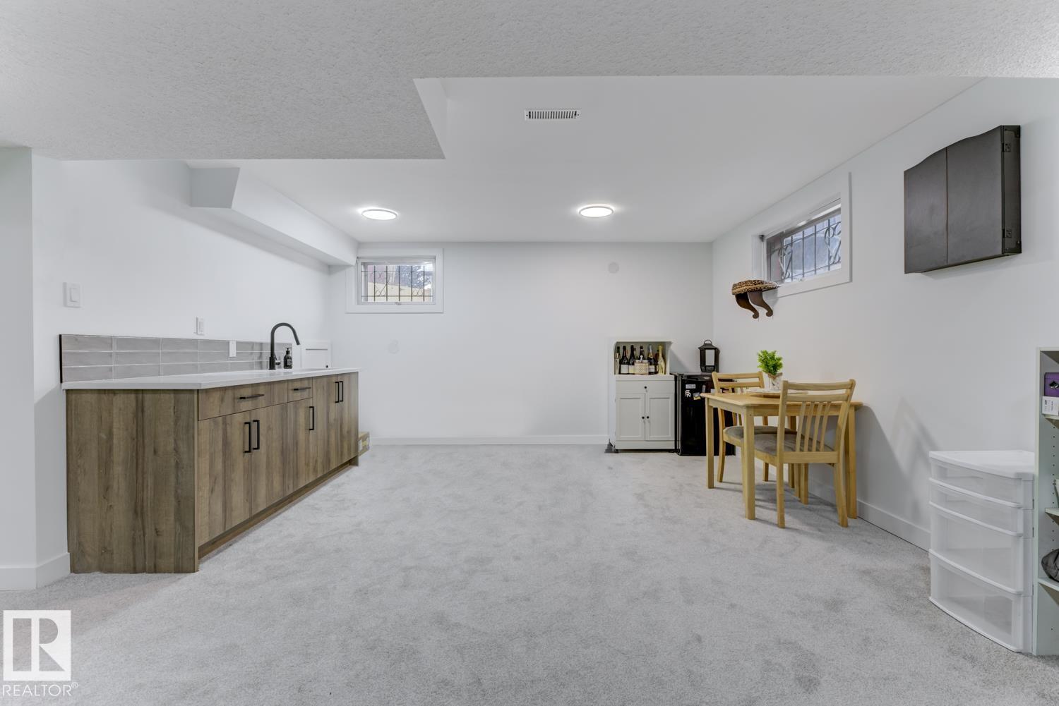 6823 98 Av Nw, Edmonton, Alberta  T6A 0A6 - Photo 20 - E4468002