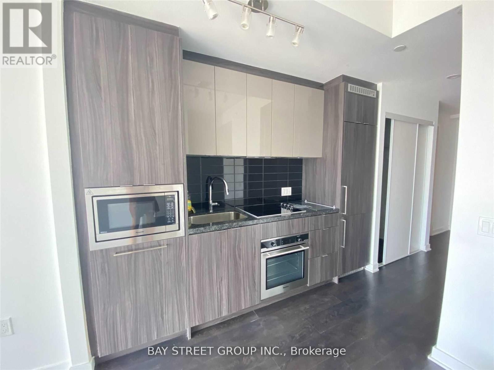 4801 - 125 Blue Jays Way, Toronto (Waterfront Communities), Ontario  M5V 0C4 - Photo 4 - C12629184