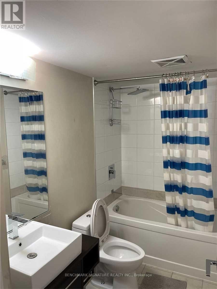 1609 - 25 Town Centre Court, Toronto (Bendale), Ontario  M1P 0B4 - Photo 3 - E12629154