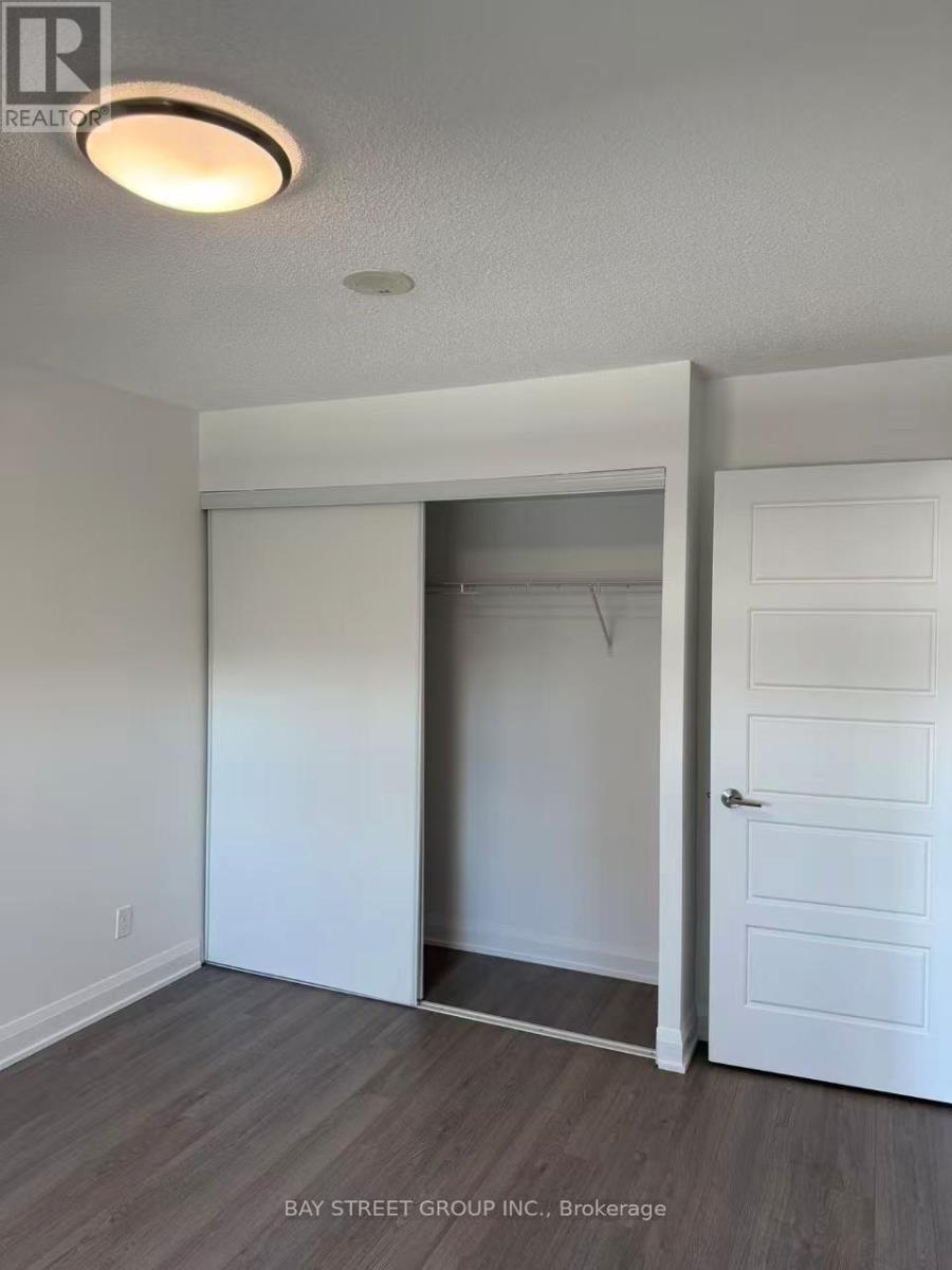 709 - 15 Water Walk Drive, Markham (Unionville), Ontario  L6G 0G2 - Photo 6 - N12629166