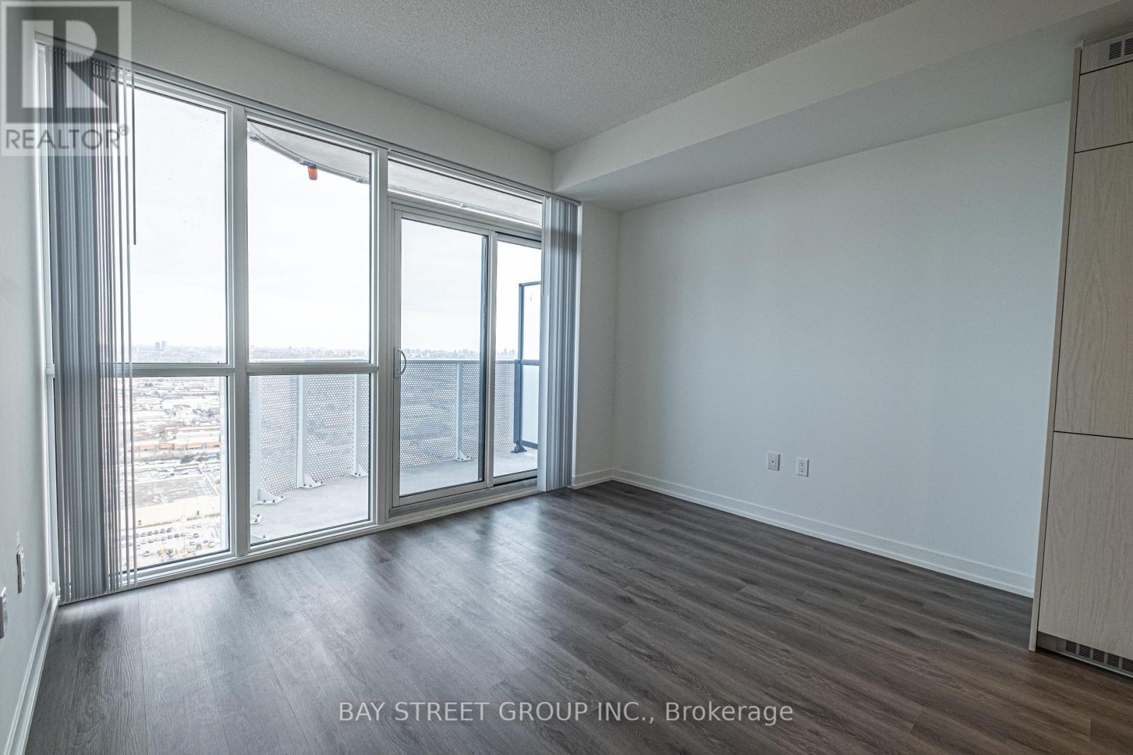 4105 - 28 Interchange Way, Vaughan, Ontario  L4K 0P8 - Photo 14 - N12629176