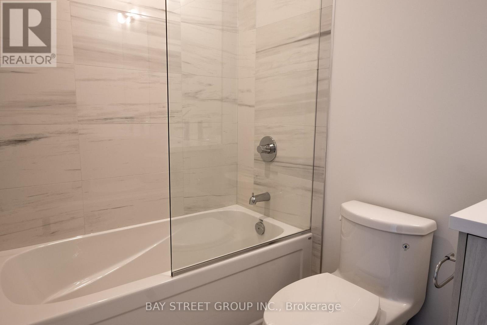4105 - 28 Interchange Way, Vaughan, Ontario  L4K 0P8 - Photo 6 - N12629176
