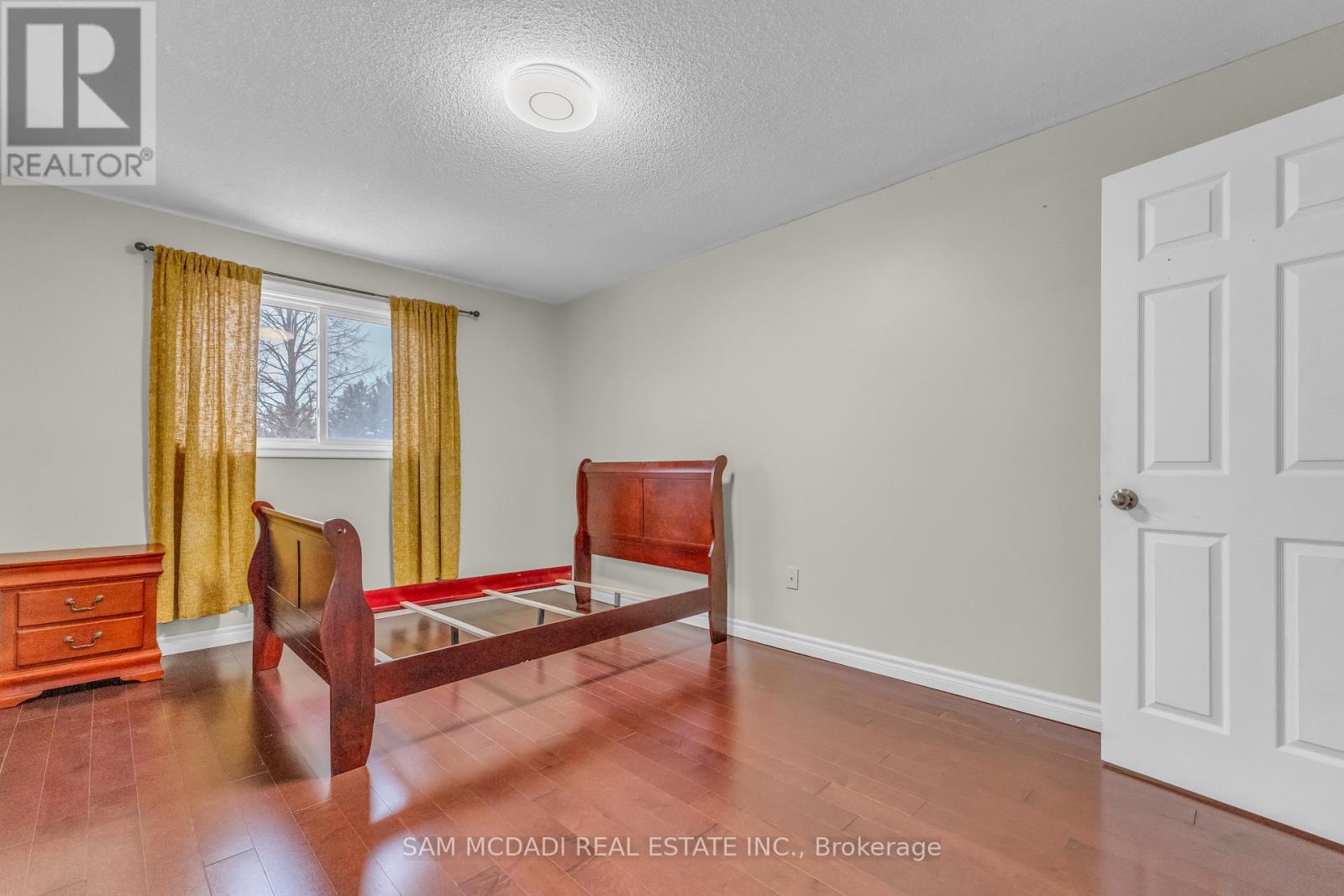 Unit 1 - 734 Woburn Woods Lane, Mississauga, Ontario  L5C 4N1 - Photo 10 - W12629170