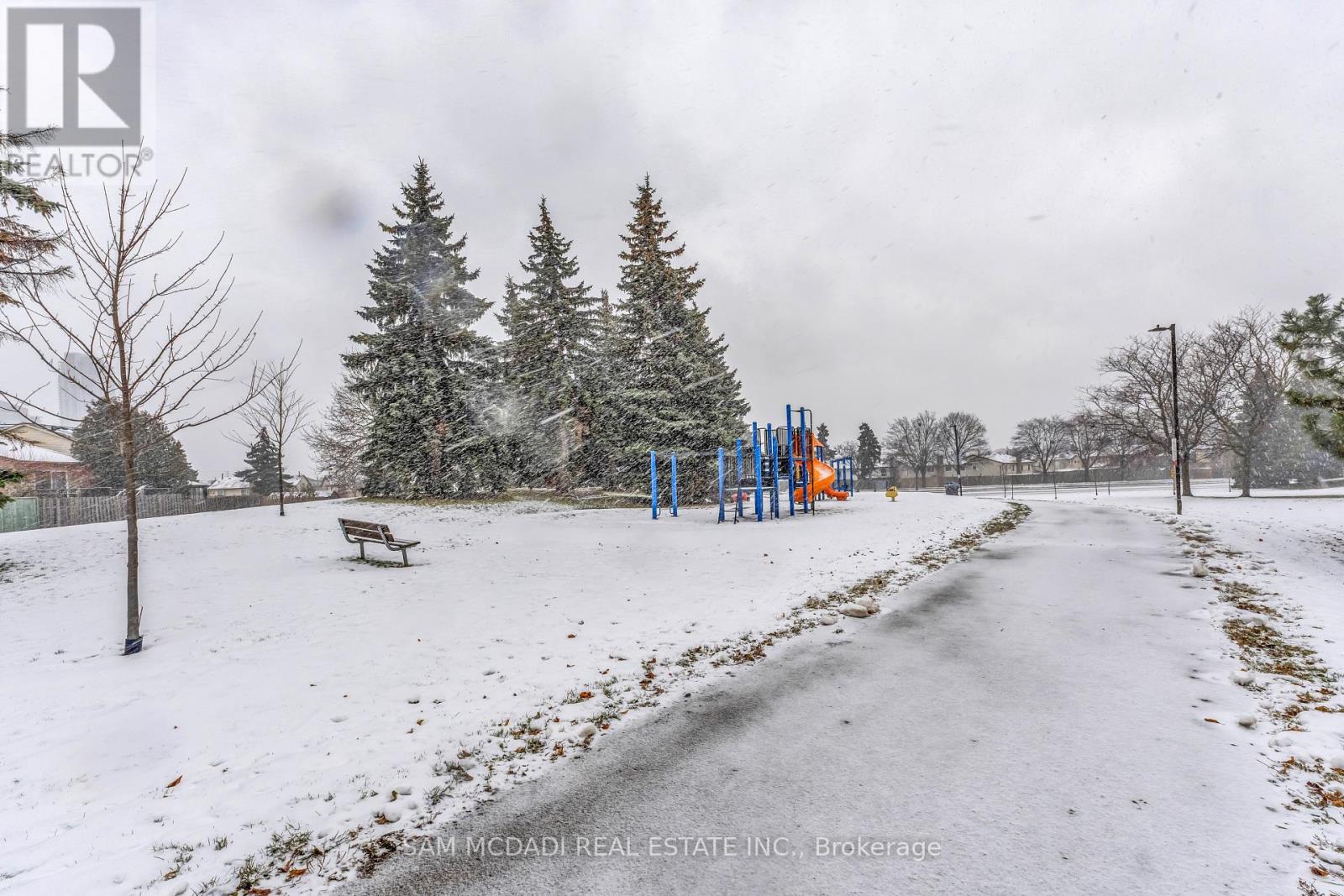 Unit 1 - 734 Woburn Woods Lane, Mississauga, Ontario  L5C 4N1 - Photo 13 - W12629170